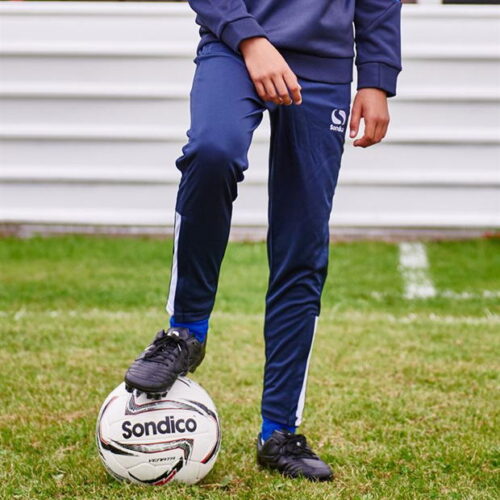 boys' football boots